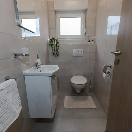 Peaceful Family With Garden, Terrace & Bbq Near Zadar & Nin Podgradina (Posedarje)