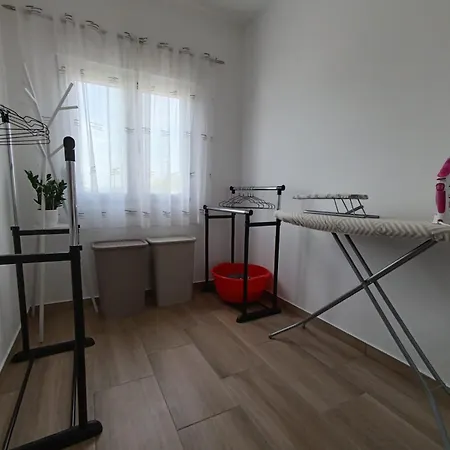 Peaceful Family With Garden, Terrace & Bbq Near Zadar & Nin Сasa de vacaciones *