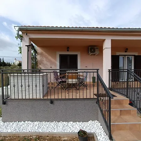 Peaceful Family With Garden, Terrace & Bbq Near Zadar & Nin Podgradina (Posedarje)