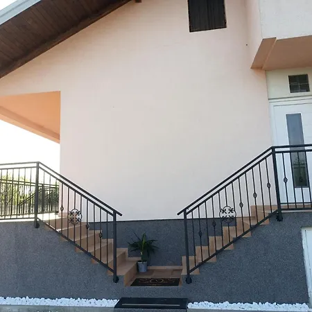 Peaceful Family With Garden, Terrace & Bbq Near Zadar & Nin Сasa de vacaciones Podgradina (Posedarje)